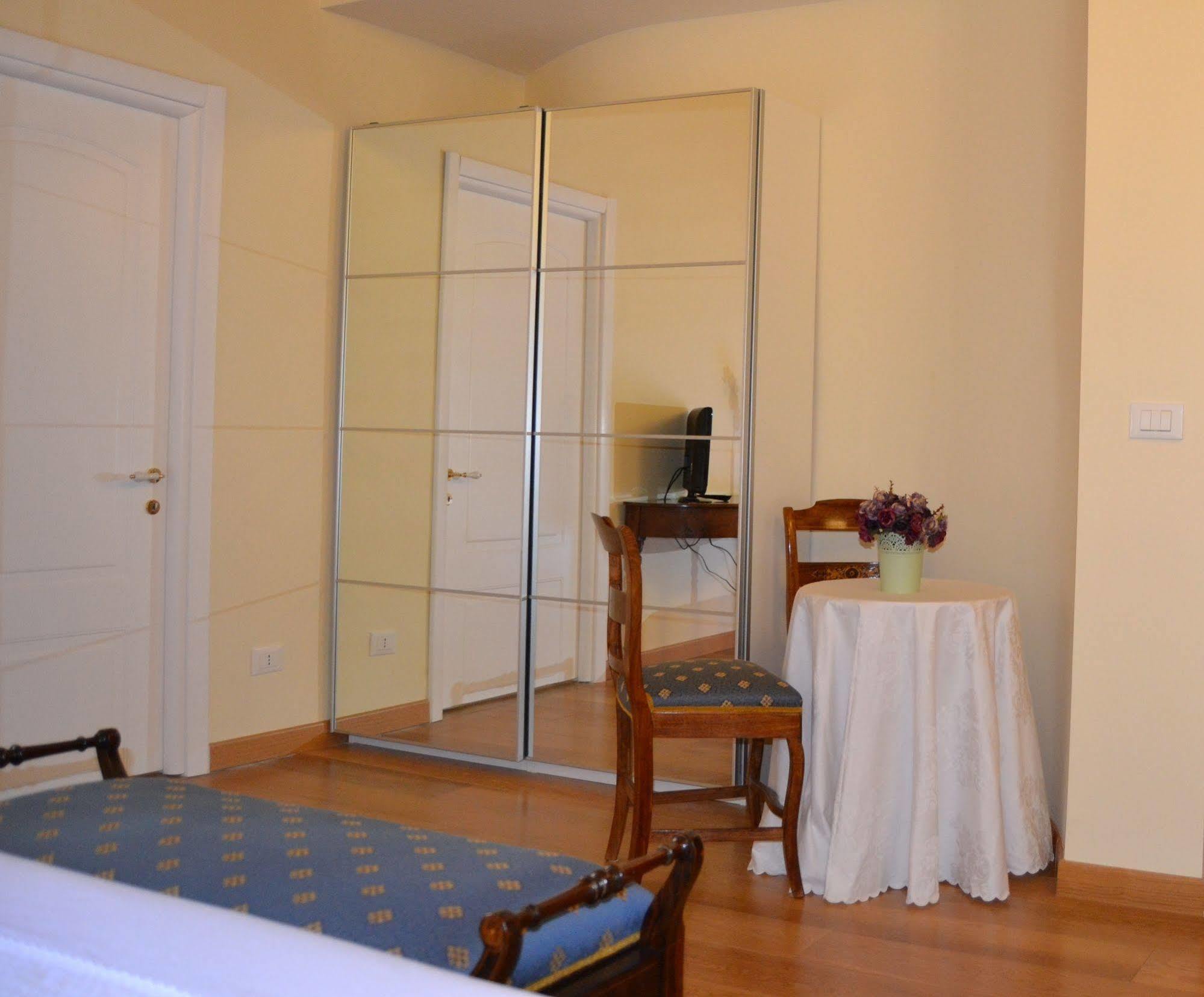 I Prati Di Roma Suites Kültér fotó